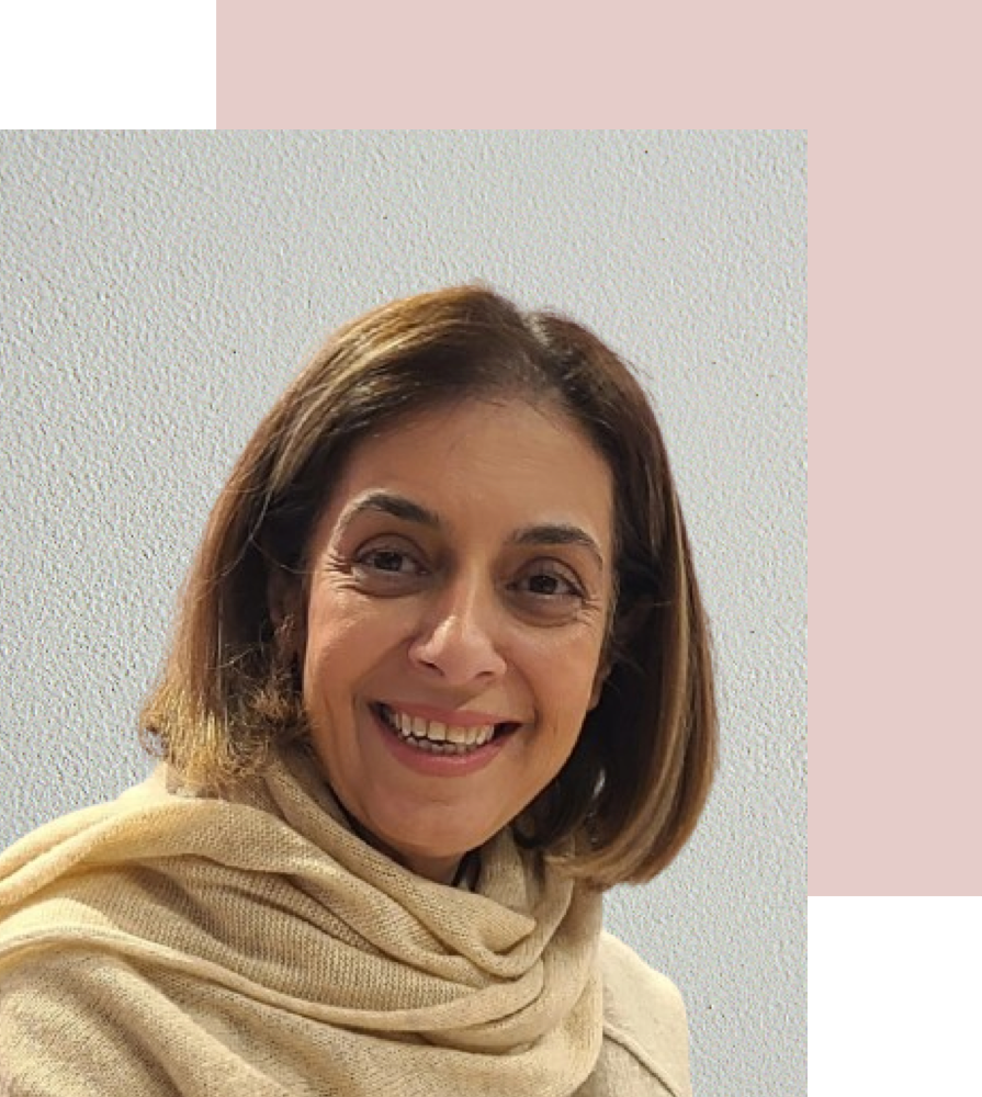 Maryam Rajabtavosi, founder of Edit in Style, wearing a cozy beige scarf, promoting home organization and life coaching services for personal growth and well-being.